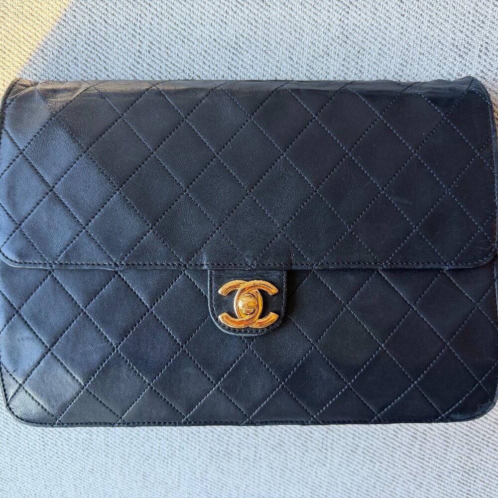 Vintage Chanel Medium Classic Flap Bag Black Lambskin GHW 25cm